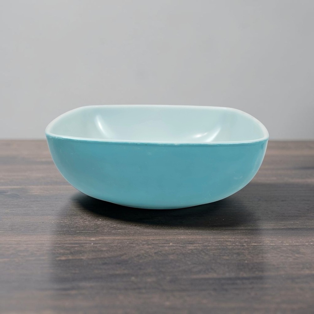 Vtg Pyrex 025 Turquoise Blue 2.5 Quart Square Glass Chip Bowl USA Has Wear VIDEO